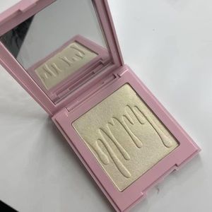Kylie Cosmetics Highlighter